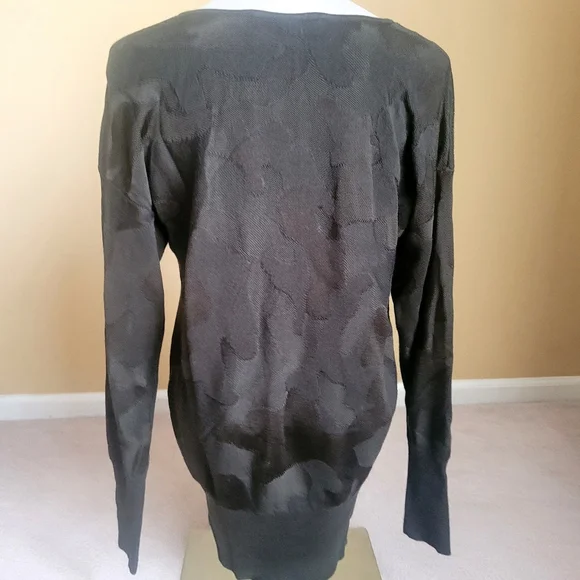 WHBM Green Camouflage Jacquard Print Tunic Sweater V-Neck Size SP - Picture 7 of 9